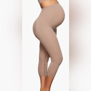 Skims maternity sculpting leggings size L/XL color umber new without tags